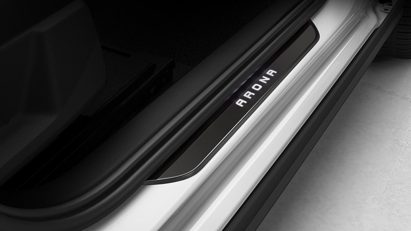 Seat Arona beleuchtete Einstiegsleisten vorn 6F9071691A Zierleisten